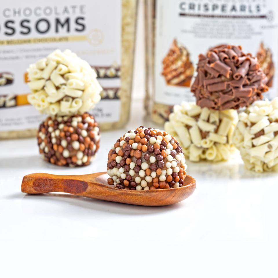 Brigadeiros com confeitos Mona Lisa 