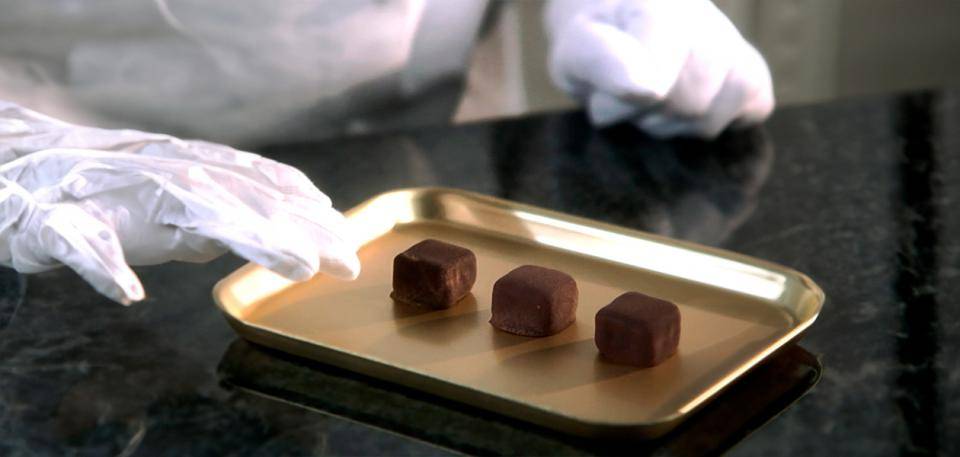 dipped pralines turn white 