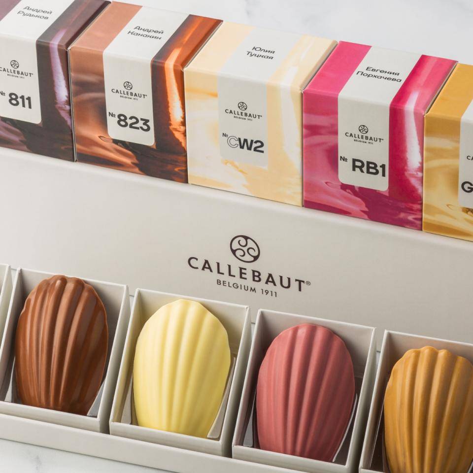 Печенье Мадлен в пяти цветах шоколада Callebaut