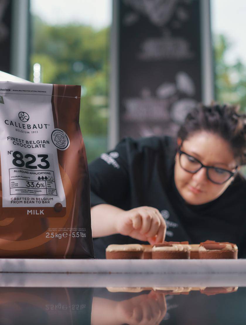 823 milk chocolate callebaut